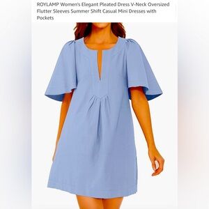 NWT light blue summer shift dress, V-Neck, has pockets, size women’s medium